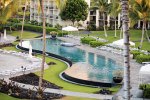 Waikoloa Marriott infinity pool and hottub