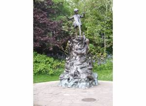 Peter Pan statue at Hyde Park